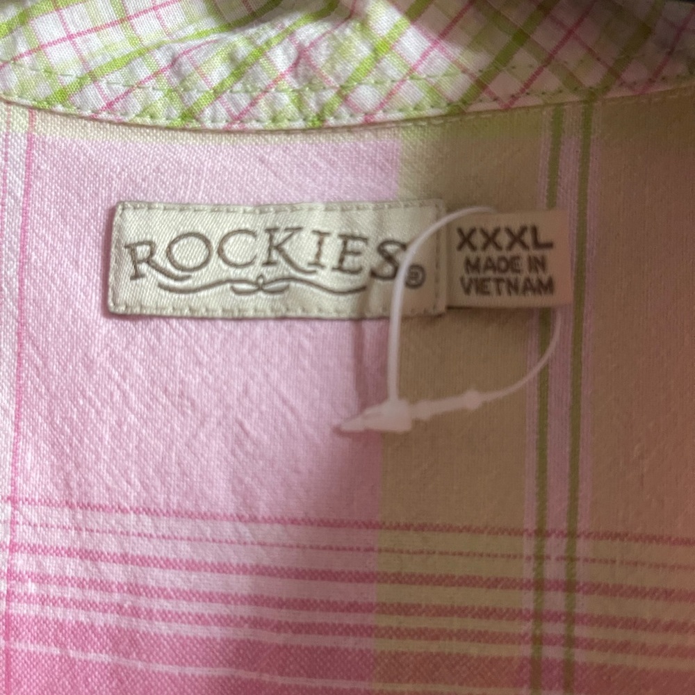 Womens Rockie pink plaid shirt sleeve button down.